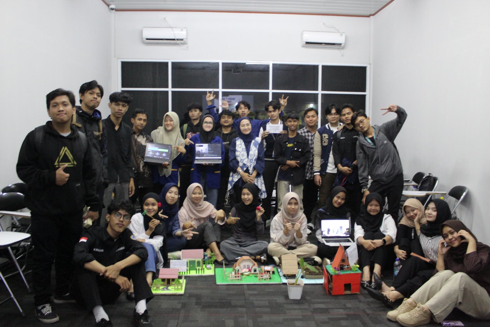 Sistem Lampu pintar menggunakan perintah suara google assisten